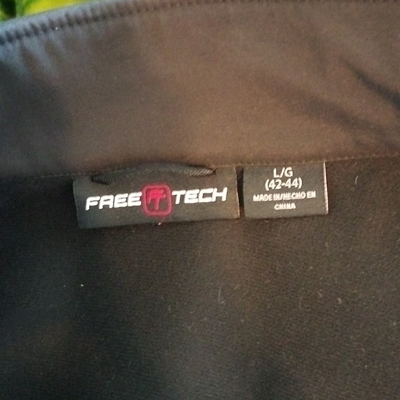 Free Tech Large jacket - Picture 4 of 4